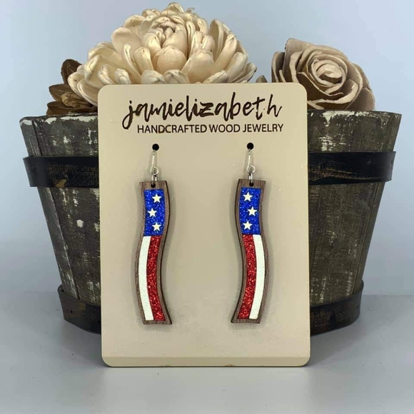 American flag earrings by Jamielizabeth - Picture 1 of 4